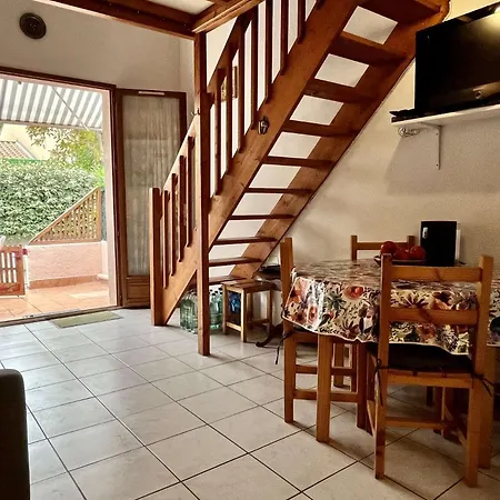 Maison 2 Pieces Mezzanine 4 Couchages Sur Ar210-020